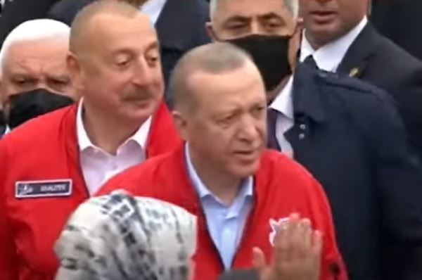 Эрдоган впервые после недомогания появился на публичном мероприятии